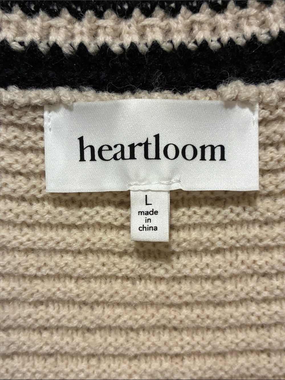 Heartloom cream V-neck cardigan with black trim - Picture 2 of 4